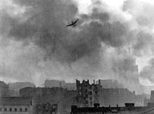 220px-Warsaw_Uprising_stuka_ju-87_bombing_Old_Town